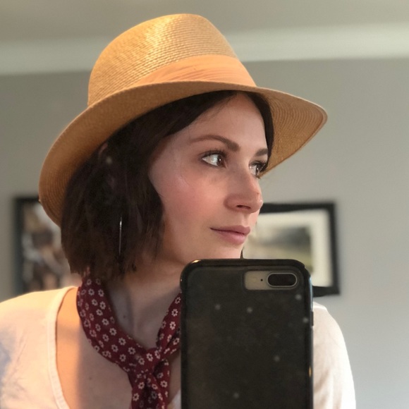 Vintage Hat With Pink Ribbon - Picture 4 of 6